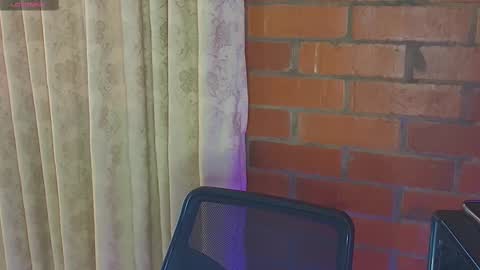 Snapshot of lucky_blessed chatting on 02/19/25, 01:50 lucky_blessed online show from 02/19/25, 01:50