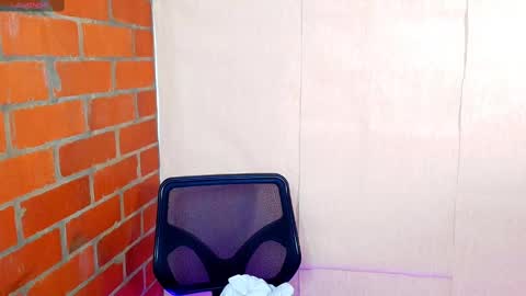 Snapshot of lucky_blessed chatting on 03/06/25, 03:35 lucky_blessed online show from 03/06/25, 03:35