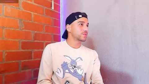 Snapshot of lucky_blessed chatting on 09/19/25, 10:10 lucky_blessed online show from 09/19/25, 10:10