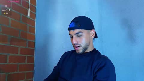 Snapshot of lucky_blessed chatting on 11/17/25, 07:52 lucky_blessed online show from 11/17/25, 07:52