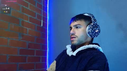 Snapshot of lucky_blessed chatting on 11/29/25, 10:40 lucky_blessed online show from 11/29/25, 10:40