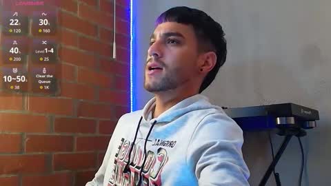 Snapshot of lucky_blessed chatting on 12/16/25, 05:40 lucky_blessed online show from 12/16/25, 05:40