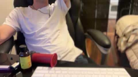 Snapshot of lucky_bme chatting on 05/07/26, 12:27 lucky_bme online show from 05/07/26, 12:27