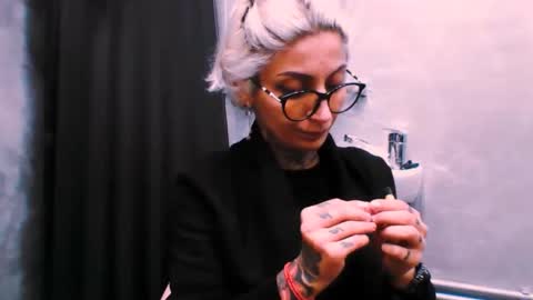 Snapshot of lucky_denizz chatting on 11/20/25, 03:23 lucky_denizz online show from 11/20/25, 03:23