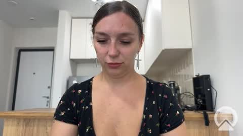 lucky_foryou_baby online show from 09/15/25, 12:27