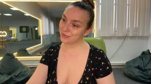 lucky_foryou_baby online show from 05/30/26, 09:17