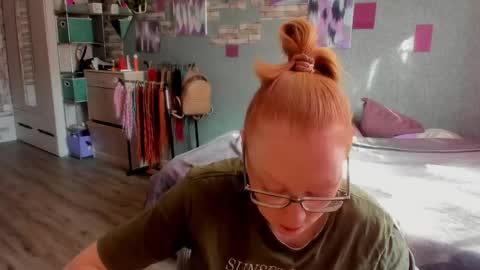 lucky_licky20 online show from 04/23/26, 02:13