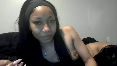 Lucky London online show from 06/13/26, 05:00