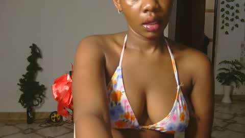 Snapshot of lucky_n_shyshy chatting on 11/13/25, 09:52 lucky_n_shyshy online show from 11/13/25, 09:52