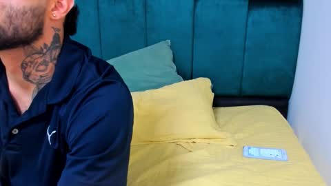 lucky_smith1 online show from 12/13/25, 07:53