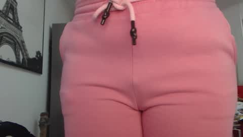 Ana online show from 11/18/25, 11:25