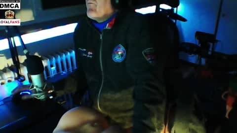        call me  Stefan online show from 02/01/25, 07:23