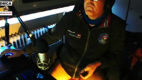        call me  Stefan online show from 02/08/25, 05:08