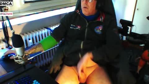        call me  Stefan online show from 02/08/25, 02:16