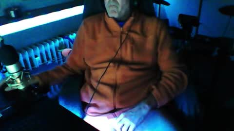        call me  Stefan online show from 03/06/26, 07:21