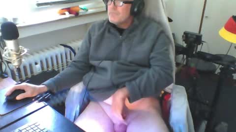 Snapshot of luckyfreak1 chatting on 06/13/26, 11:52 call me Stefan online show from 06/13/26, 11:52