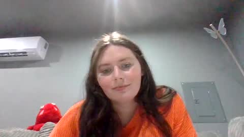 Snapshot of luckygirl96 chatting on 09/25/25, 12:14 luckygirl96 online show from 09/25/25, 12:14