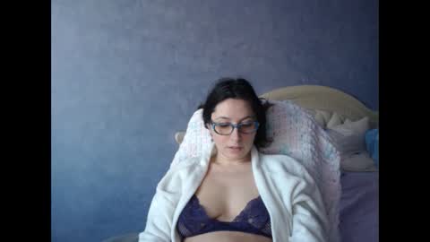 luckylinda23 online show from 01/15/25, 11:43