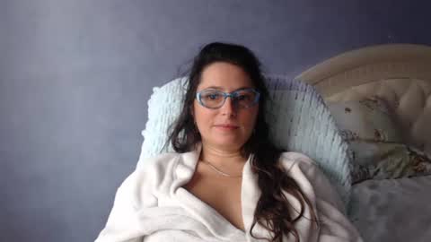 luckylinda23 online show from 10/01/25, 09:15