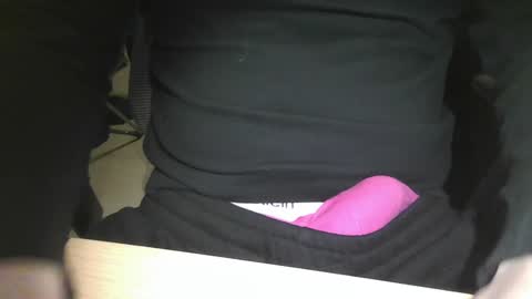 Snapshot of luckyluuk69 chatting on 12/02/24, 07:25 Luuk online show from 12/02/24, 07:25