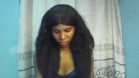Snapshot of luckymadequeen chatting on 01/12/25, 09:40 Gloria online show from 01/12/25, 09:40