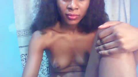 Snapshot of luckymadequeen chatting on 01/13/25, 12:41 Gloria online show from 01/13/25, 12:41