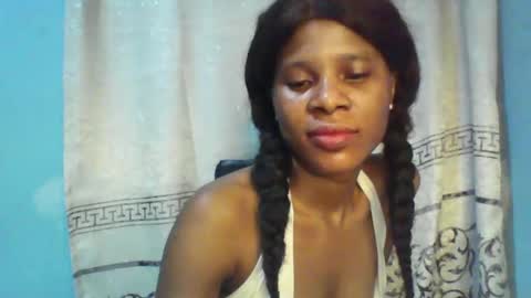 Snapshot of luckymadequeen chatting on 01/19/25, 10:28 Gloria online show from 01/19/25, 10:28