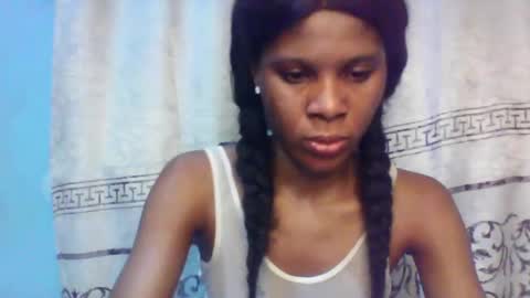 Snapshot of luckymadequeen chatting on 01/27/25, 11:33 Gloria online show from 01/27/25, 11:33