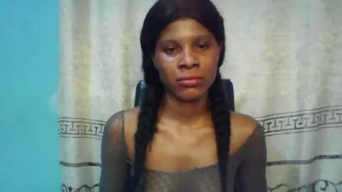 Snapshot of luckymadequeen chatting on 02/05/25, 11:39 Gloria online show from 02/05/25, 11:39