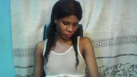 Snapshot of luckymadequeen chatting on 02/09/25, 11:46 Gloria online show from 02/09/25, 11:46