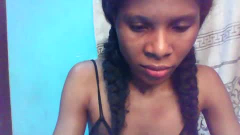 Snapshot of luckymadequeen chatting on 02/22/25, 09:59 Gloria online show from 02/22/25, 09:59