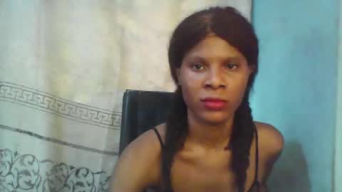Snapshot of luckymadequeen chatting on 09/17/25, 11:23 Gloria online show from 09/17/25, 11:23