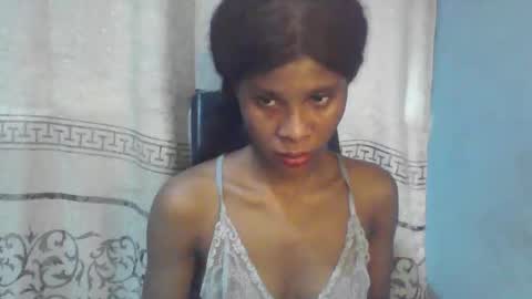 Snapshot of luckymadequeen chatting on 09/27/25, 06:07 Gloria online show from 09/27/25, 06:07