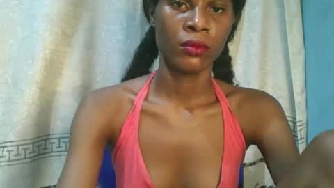 Snapshot of luckymadequeen chatting on 01/06/26, 02:59 Gloria online show from 01/06/26, 02:59