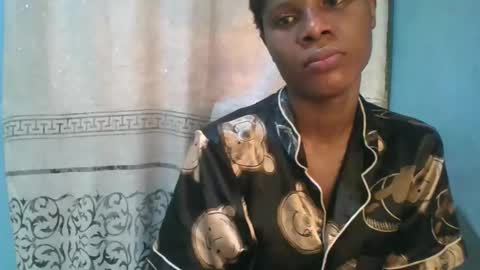 Snapshot of luckymadequeen chatting on 01/14/26, 08:09 Gloria online show from 01/14/26, 08:09