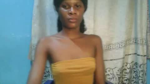 Snapshot of luckymadequeen chatting on 01/16/26, 03:10 Gloria online show from 01/16/26, 03:10