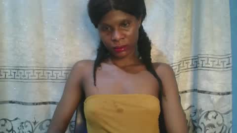 Snapshot of luckymadequeen chatting on 01/17/26, 12:48 Gloria online show from 01/17/26, 12:48