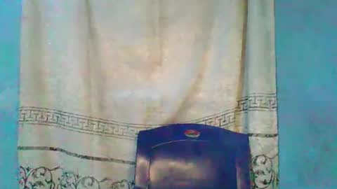 Snapshot of luckymadequeen chatting on 01/19/26, 07:23 Gloria online show from 01/19/26, 07:23