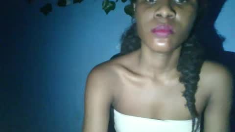 Snapshot of luckymadequeen chatting on 02/27/26, 12:32 Gloria online show from 02/27/26, 12:32