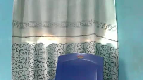 Snapshot of luckymadequeen chatting on 03/13/26, 09:05 Gloria online show from 03/13/26, 09:05