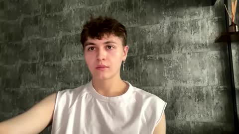 Snapshot of luckymenchik chatting on 10/30/25, 08:27 Ricky online show from 10/30/25, 08:27