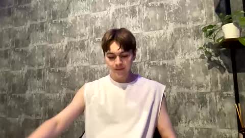 Snapshot of luckymenchik chatting on 12/14/25, 08:02 Ricky online show from 12/14/25, 08:02