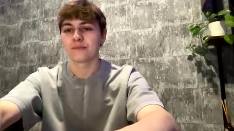 Snapshot of luckymenchik chatting on 12/15/25, 01:59 Ricky online show from 12/15/25, 01:59