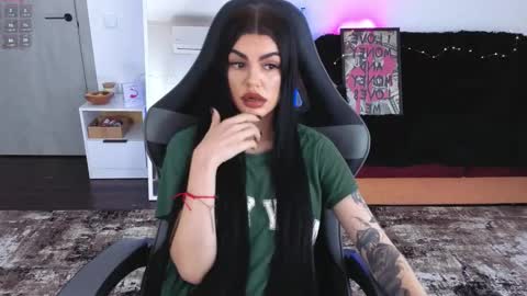 Monika online show from 02/01/26, 01:09