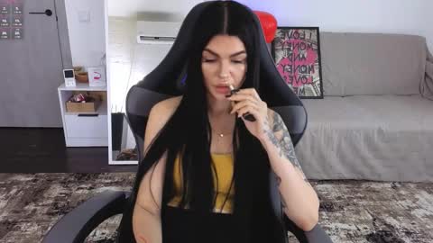 Monika online show from 02/18/26, 09:16