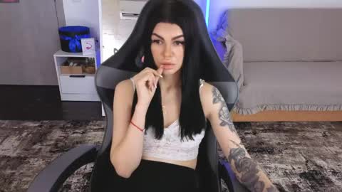 Monika online show from 05/02/26, 08:08