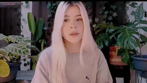 luckysapphire777 online show from 10/15/25, 08:36