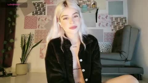 luckysapphire777 online show from 03/22/26, 09:02