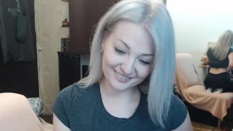 LuckyShot online show from 12/21/25, 02:35