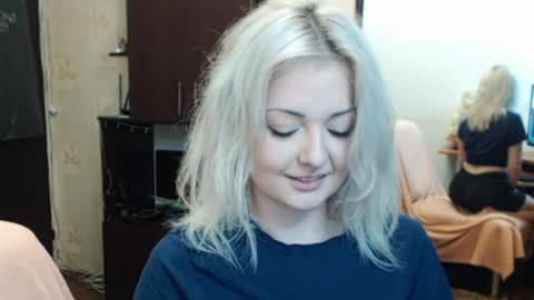 Snapshot of luckyshotgirl chatting on 07/04/26, 06:03 LuckyShot online show from 07/04/26, 06:03
